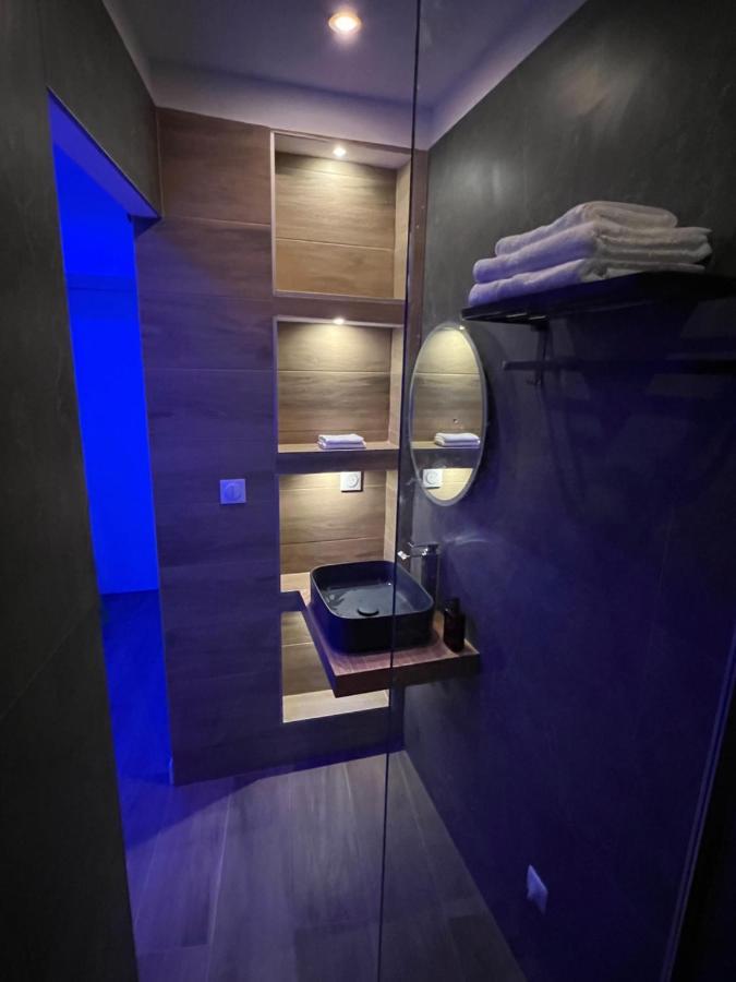 Chic & Jacuzzi Apartment Givors Luaran gambar